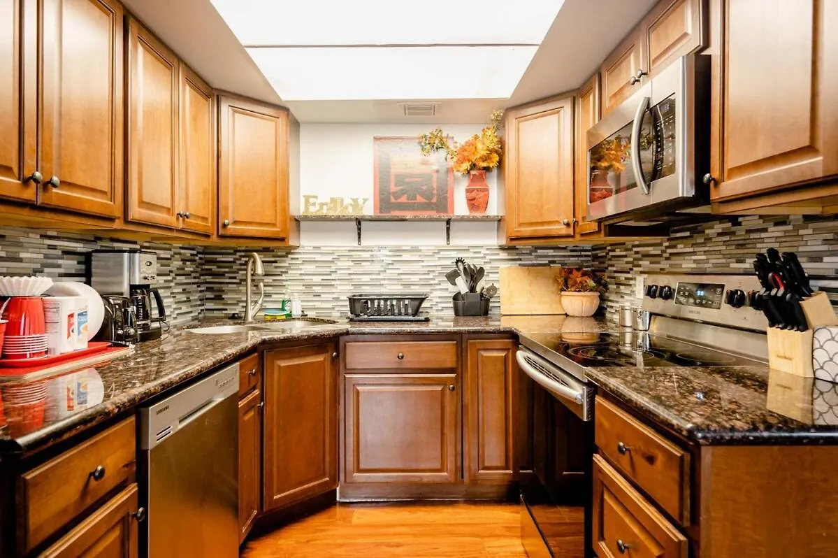 2 Bedroom Unlv, Thomas Mack Las Vegas